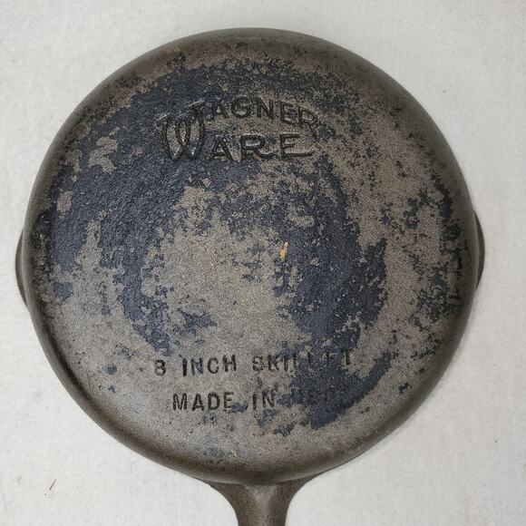 Vintage Wagner Ware Cast Iron Skillet USA Cooking Chef Country Cottage Spout - Picture 4 of 11